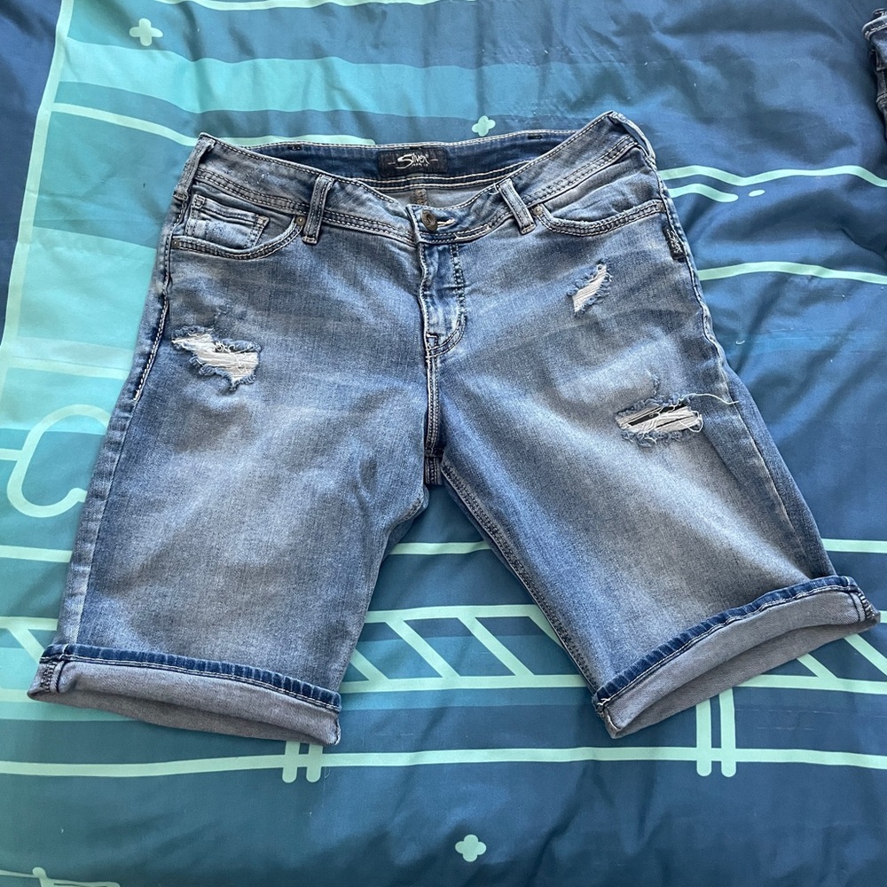 Ladies Silver Jeans Suki Bermuda Short Size 30